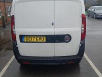 Begagnad Fiat Doblò 95 HK (69 kW) 2017 Vit Minibuss