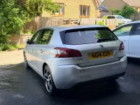 Begagnad Peugeot 308 2014 Silver Halvkombi