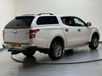 Used Mitsubishi L200 181 HP (133 kW) 2017 White Pickup