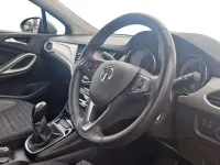 Używany Vauxhall Astra SRi 108 KM (79 kW) 2020 Szary Hatchback
