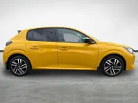 Used Peugeot 208 Active+ 74 HP (54 kW) 2023 Yellow Hatchback