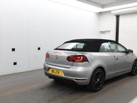 Usado VW Golf Cabriolet S 122 HP (89 kW) 2012 Prateado Cabrios