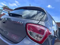 Gebraucht Hyundai i10 Premium 87 PS (63 kW) 2016 Grau Kleinwagen