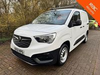 Used Vauxhall Combo 100 HP (73 kW) 2021 White MPV