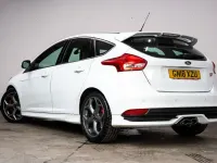Used Ford Focus ST 185 HP (136 kW) 2018 White Hatchback