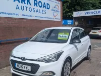 Used Hyundai i20 74 HP (54 kW) 2015 White Hatchback