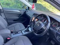 Used VW Golf VII SE 110 HP (80 kW) 2017 White Hatchback