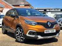 Used Renault Captur Dynamique 90 HP (66 kW) 2017 Orange/black SUV