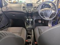 Używany Ford Fiesta Zetec 2014 Niebieski Hatchback
