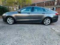 Usado Ford Mondeo Titanium 180 HP (132 kW) 2015 Cinzento Citadino