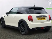 Usado Mini Cooper Classic 136 HP (100 kW) 2019 Branco Citadino