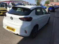 Used Vauxhall Corsa Design Edition 99 HP (72 kW) 2024 White Hatchback