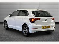 Used VW Polo Life 80 HP (58 kW) 2025 Pure white Hatchback