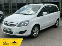 Used Vauxhall Zafira 120 HP (88 kW) 2014 White MPV