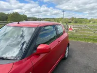 Begagnad Suzuki Swift GLX 102 HK (75 kW) 2008 Röd Halvkombi