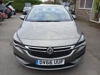 Usado Vauxhall Astra Design Edition 125 CV (91 kW) 2016 Gris Utilitario
