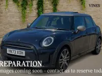 Używany Mini Cooper Exclusive 134 KM (98 kW) 2023 Czarny Hatchback
