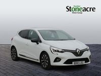 Used Renault Clio V Techno 143 HP (105 kW) 2023 White Hatchback