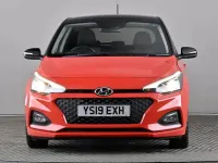 Usado Hyundai i20 84 CV (61 kW) 2019 Rojo Utilitario