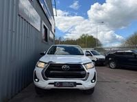 Usado Toyota HiLux 150 HP (110 kW) 2023 Branco Pickup