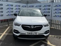 Used Vauxhall Grandland X Elite 130 HP (95 kW) 2018 White SUV