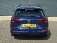 Second-hand VW Golf VIII Life 147 CP (108 kW) 2023 Albastru Break