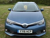 Used Toyota Auris Hybrid Design 136 HP (100 kW) 2016 Blue Hatchback