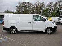 Used Vauxhall Vivaro 100 HP (73 kW) 2020 White MPV
