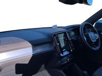 Begagnad Volvo XC40 Core 2024 Blå SUV