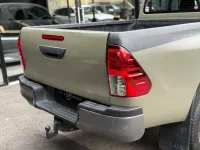 Used Toyota HiLux Active 150 HP (110 kW) 2021 Green Pickup