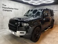 Używany Land Rover Defender SE 300 KM (220 kW) 2021 Czarny SUV
