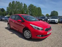 Używany Kia Ceed 2014 Czerwony Hatchback