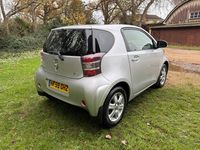 Used Toyota iQ 68 HP (50 kW) 2009 Silver Hatchback