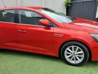 Used Renault Mégane Dynamique 2017 Red Hatchback