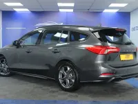 Used Ford Focus ST-Line 125 HP (91 kW) 2019 Grey Estate