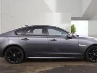Usado Jaguar XF R-Sport 180 HP (132 kW) 2017 Cinzento Sedan