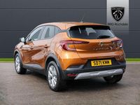Used Renault Captur Iconic 89 HP (65 kW) 2021 Orange SUV