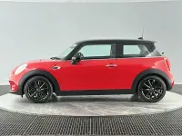 Used Mini Cooper Hatch 134 HP (98 kW) 2017 Red Hatchback
