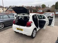 Used Peugeot 108 Active 68 HP (50 kW) 2016 White Hatchback