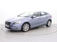 Begagnad Volvo V40 Inscription 152 HK (111 kW) 2018 Blå Halvkombi