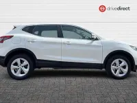 Used Nissan Qashqai Acenta Premium 115 HP (84 kW) 2019 White SUV