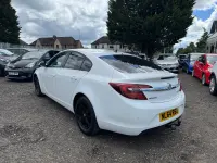 Used Vauxhall Insignia Design Edition 140 HP (102 kW) 2014 White Hatchback