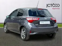 Używany Toyota Yaris 109 KM (80 kW) 2020 Szary Hatchback