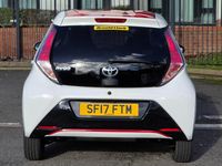 Used Toyota Aygo x-press 69 HP (50 kW) 2017 White Hatchback