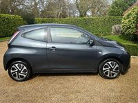 Usado Toyota Aygo X-play 2015 Cinzento Citadino