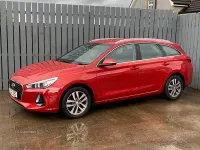 Used Hyundai i30 SE 110 HP (80 kW) 2018 Red Estate