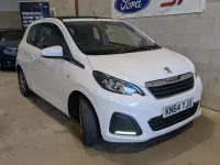 Used Peugeot 108 Active 68 HP (50 kW) 2014 White Hatchback