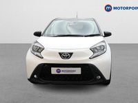 Used Toyota Aygo X 72 HP (52 kW) 2024 White SUV