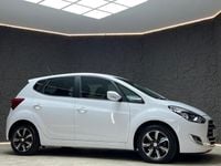 Used Hyundai ix20 SE 115 HP (84 kW) 2017 White Hatchback