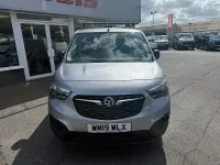 Używany Vauxhall Combo Edition 100 KM (73 kW) 2019 Szary Minivan